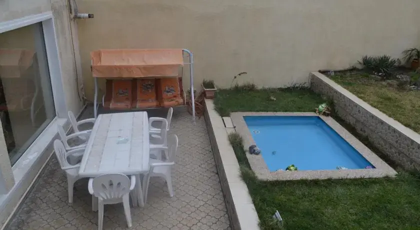 Ереван: American University Villa