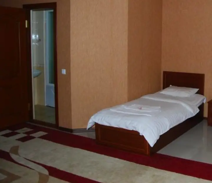 Ташкент: Al-Farobiy Hotel