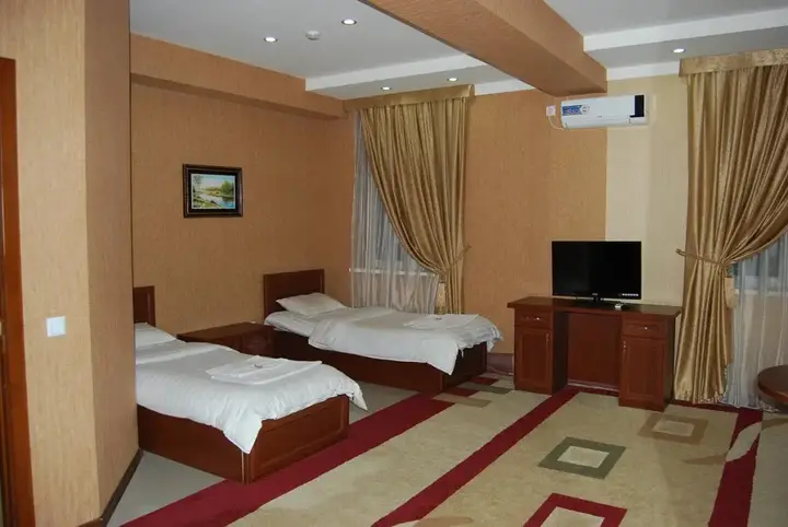 Ташкент: Al-Farobiy Hotel