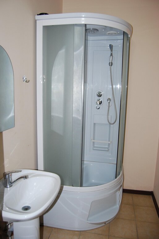 Ташкент: Al-Farobiy Hotel