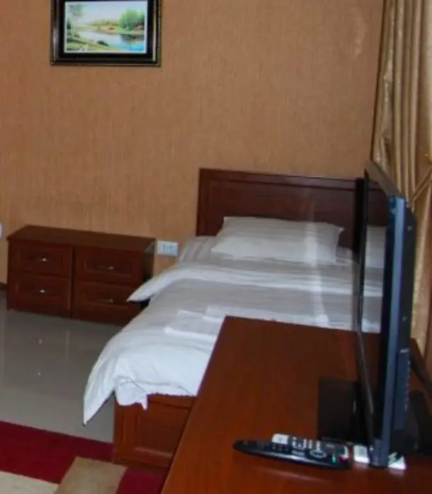 Ташкент: Al-Farobiy Hotel
