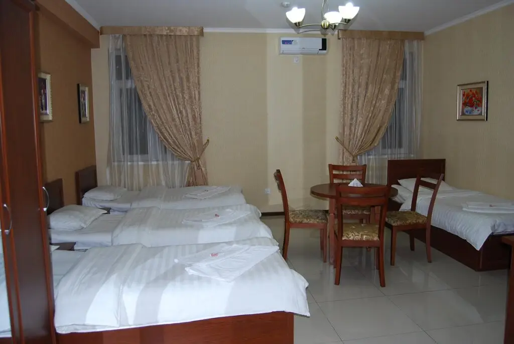 Ташкент: Al-Farobiy Hotel