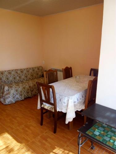 Цахкадзор: hostel ARIA