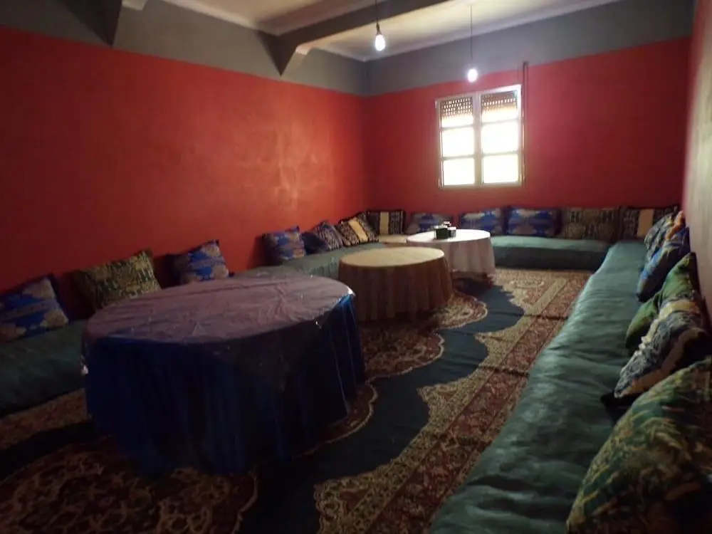 Катунаяке: Auberge Adrar