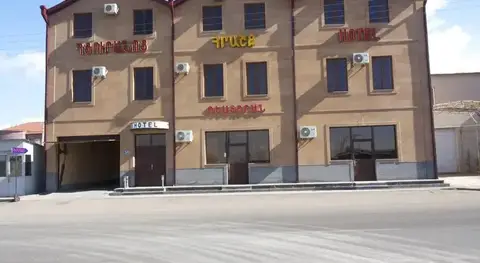 Hrashk Hotel — фото 1