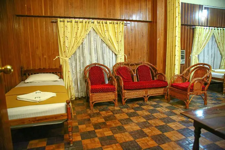 Кумараком: Lake Palace Family Resort Kumarakom
