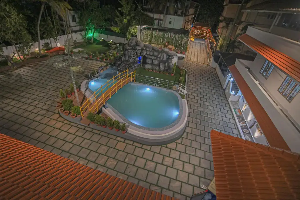 Кумараком: Lake Palace Family Resort Kumarakom