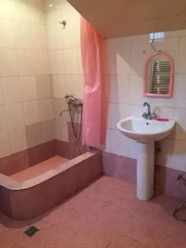 Ереван: Holiday Home on Sarmena 39