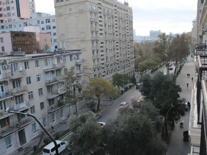 Баку: My sweet home on Gadzhibekova 105-119