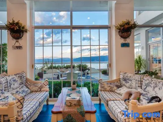 Дали: Ocean Talk Seascape Hotel