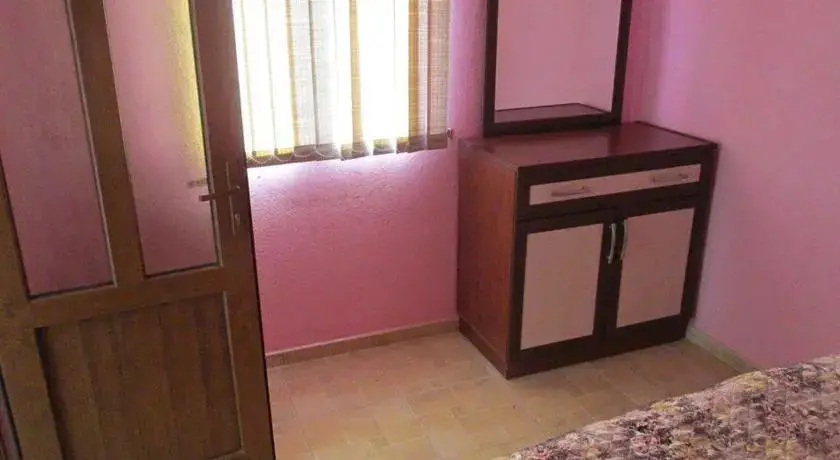 Ернджатап: Guest House Geghetsik