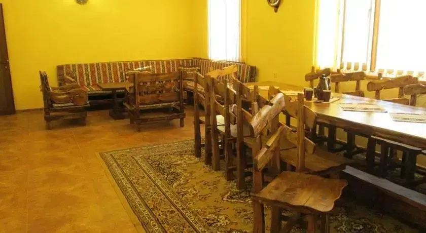 Ернджатап: Guest House Geghetsik