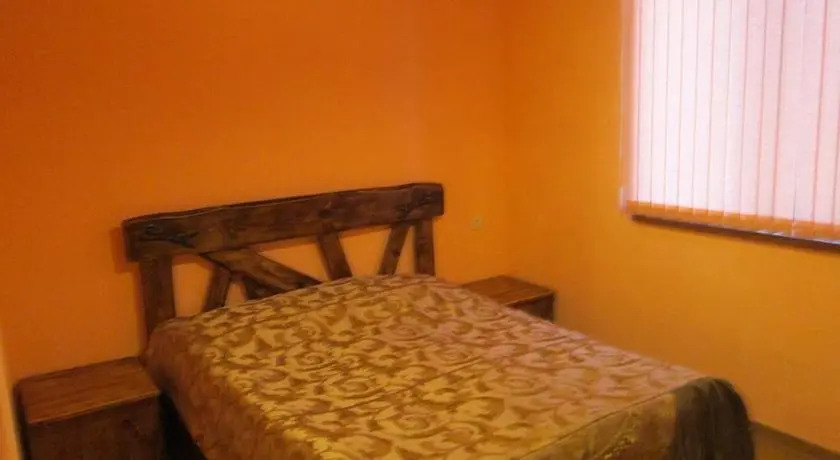Ернджатап: Guest House Geghetsik