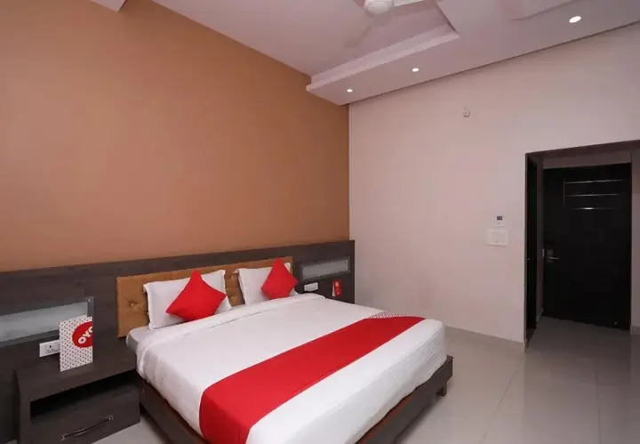 Алвар: Golden Bagh Resort