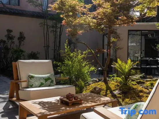 Лицзян: LiJiang ancient city. Yun Du Ru Chu  Song dynasty aesthetics holiday courtyard