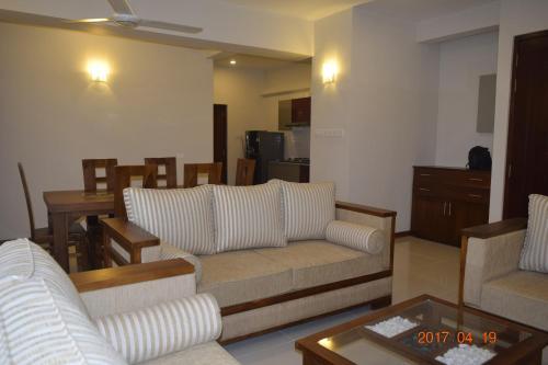Гора Lavinia: 3B Regent Residencies
