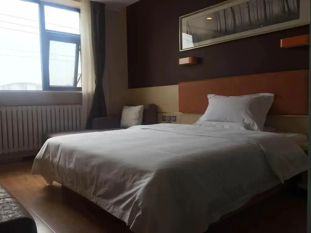 Чэндэ: Super 8 Hotel Chengde Fengning Xin Feng Lu