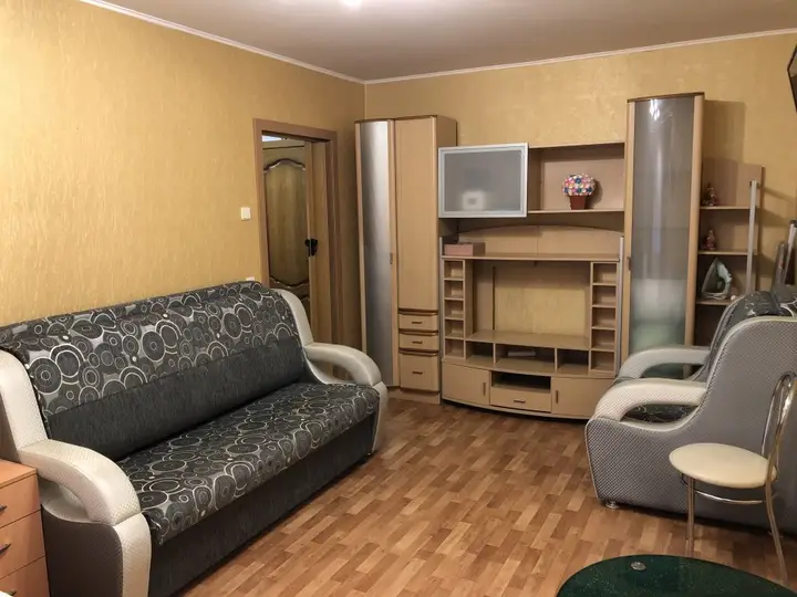 Новый Уренгой: Апартаменты МИР пр. Ленинградский