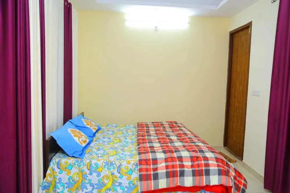 Ришикеш: Fully Equipped Apartment with Hill View