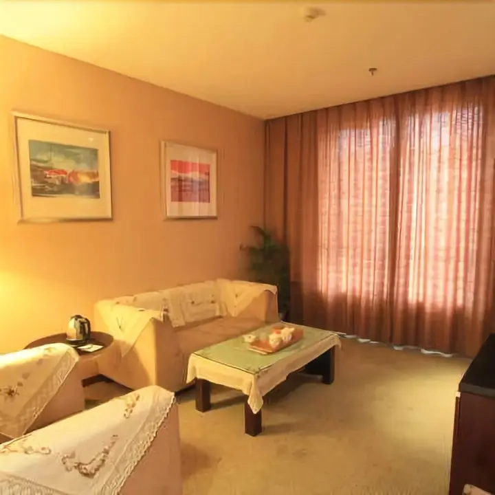 Цзиншань: Jinglun Hotel