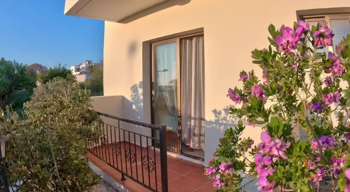 Эмпа: Mediterranean View Apartments