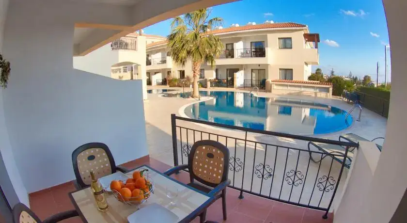 Эмпа: Mediterranean View Apartments