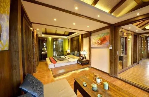 Лицзян: Lijiang Yuelang Inn
