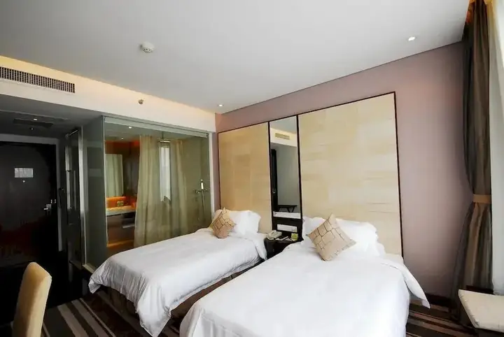 Уси: Yihe Harbor Hotel
