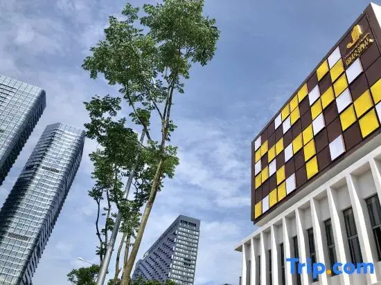 Чэнду: Jinju Hotel (Chengdu Financial City Yintai Center in99)