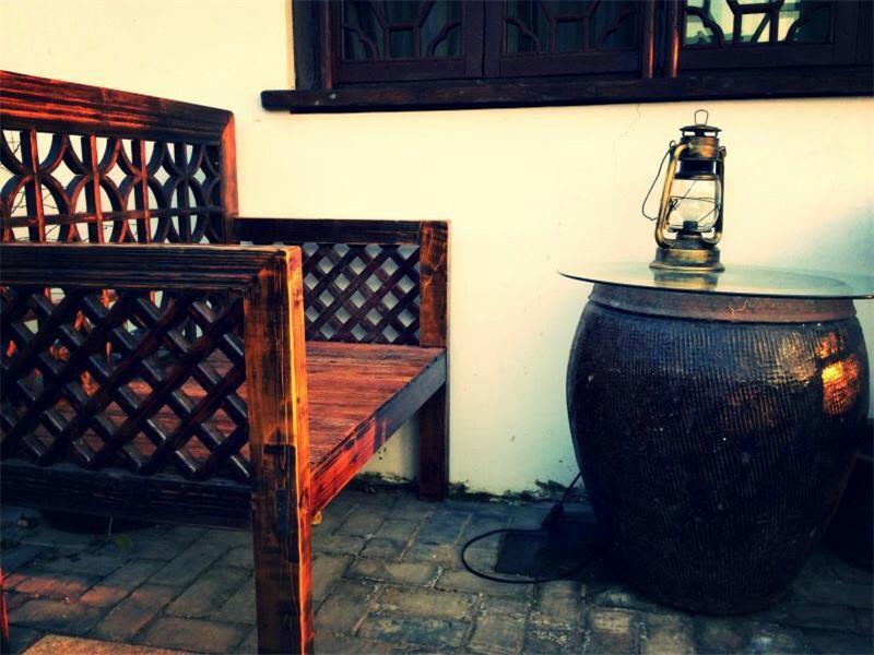 Сучжоу: Zhouzhuang Zhenfeng Riverside Courtyard Hostel