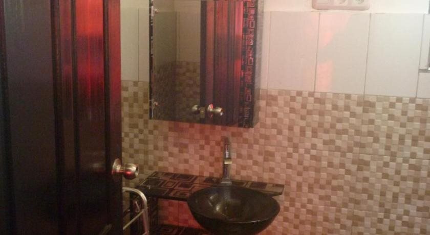 Хуу: Lakey Peak Hotel Tomo