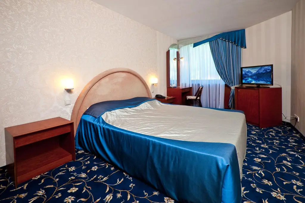 Небуг: Molnija (Tuapse)