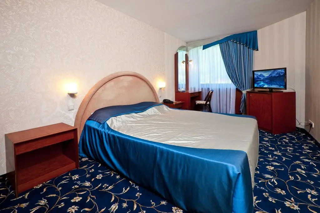 Небуг: Molnija (Tuapse)
