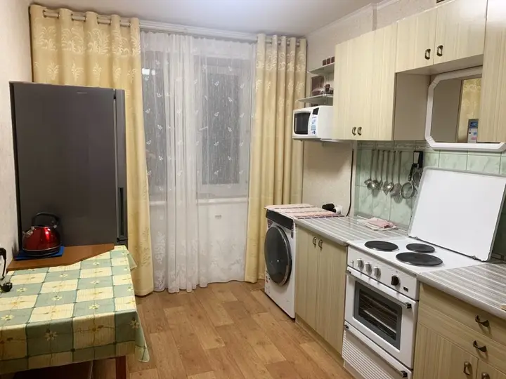 Красноярск: Апартаменты На Анатолия Гладкова 14