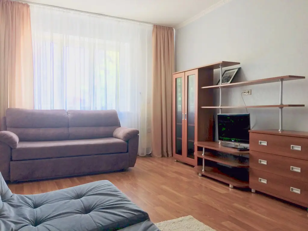 Красноярск: Apartment on Aviatorov 25