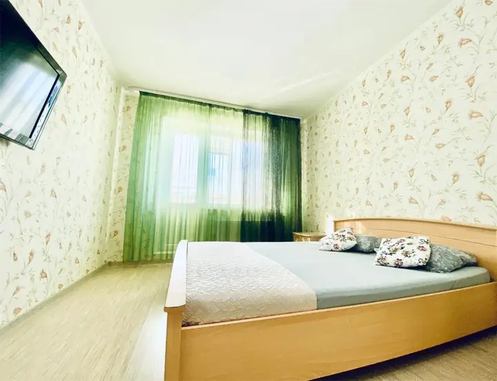 Ноябрьск: Sever Мира 84Б