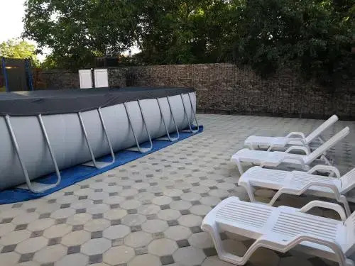 Ейск: Guesthouse "CAMELOT"