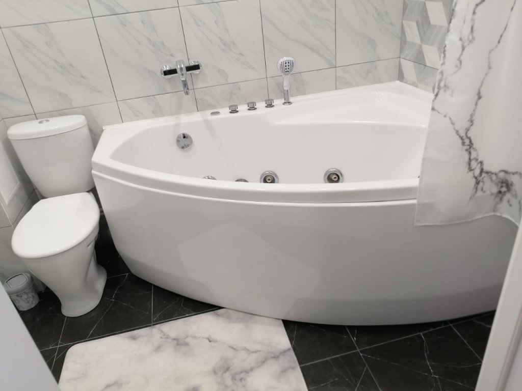Красноярск: Апартаменты Home Day на улице Березина