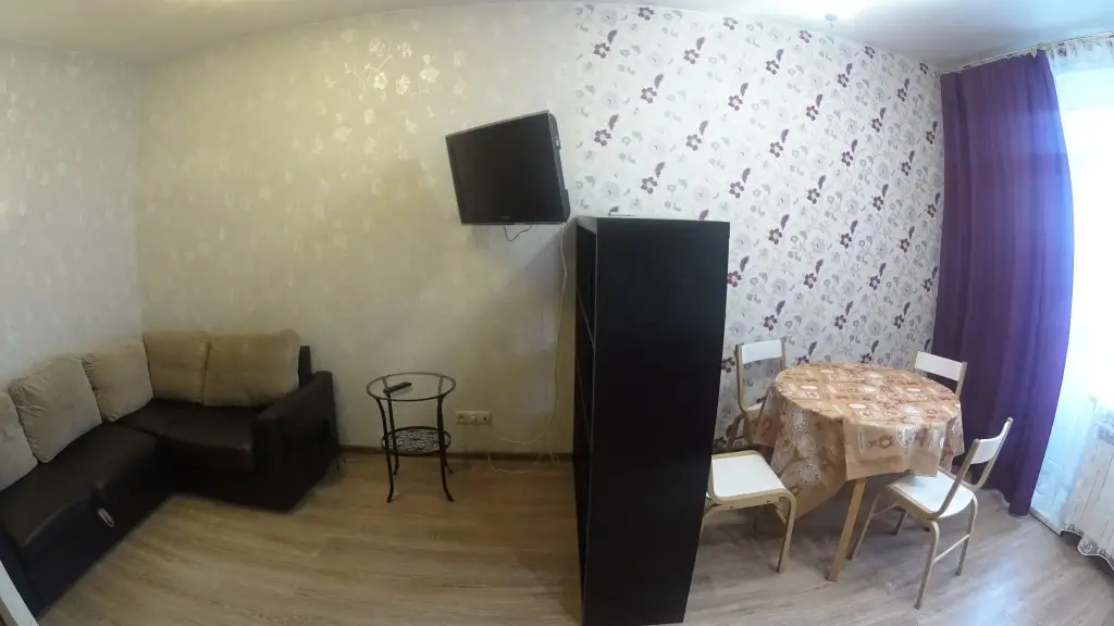 Новосибирск: Апартаменты на Челюскинцев 3