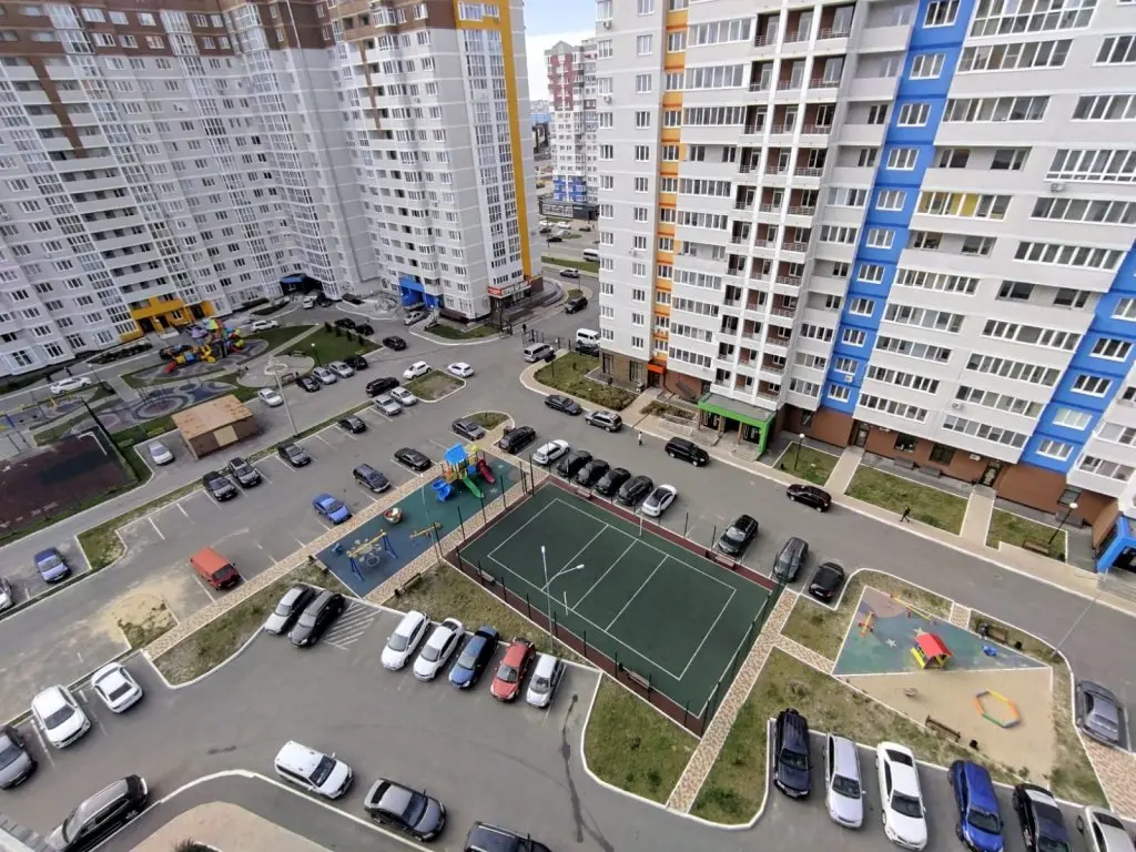 Брянск: Апартаменты на Горбатова 22