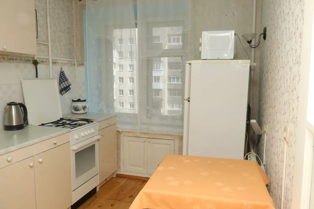Екатеринбург: Апартаменты на Гурзуфской 34