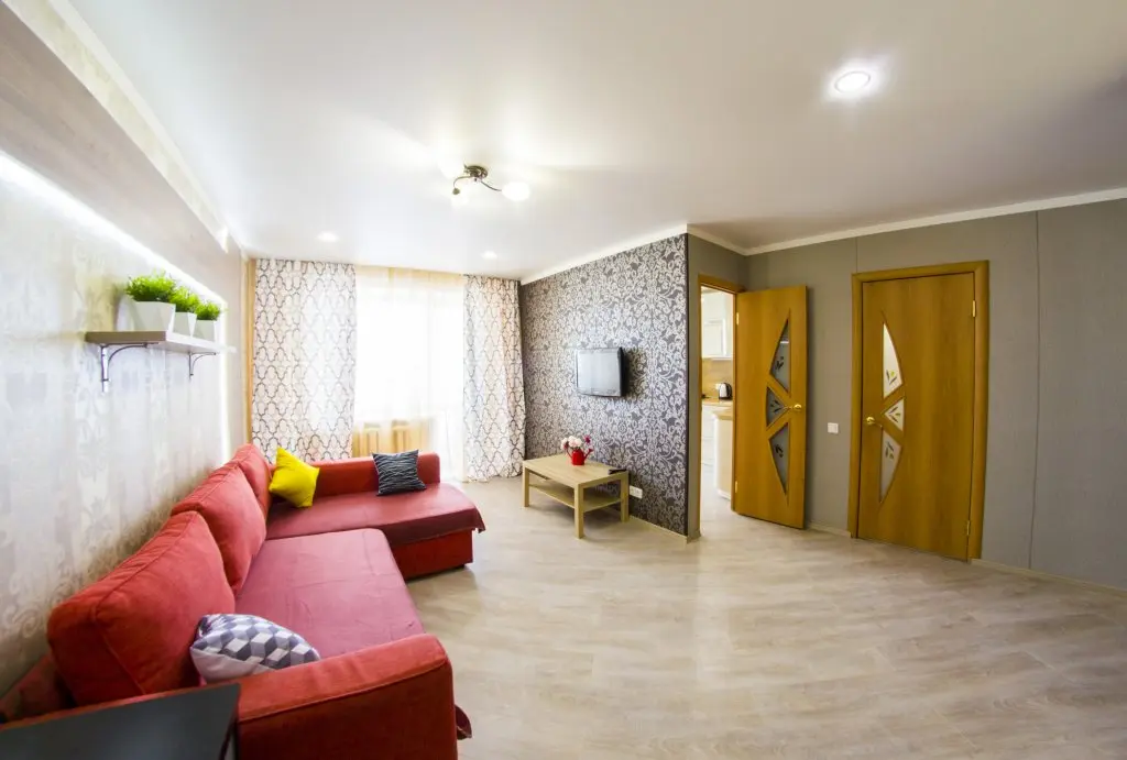 Омск: Na Irtyishskoj Naberezhnoj 25 Apartments