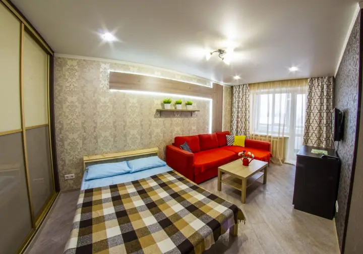 Омск: Na Irtyishskoj Naberezhnoj 25 Apartments