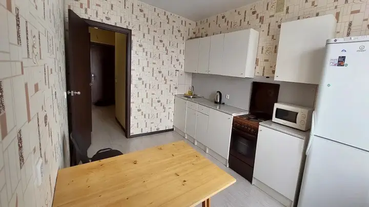 Уфа: Квартира комфортная на Комсомольская 148 с парковкой