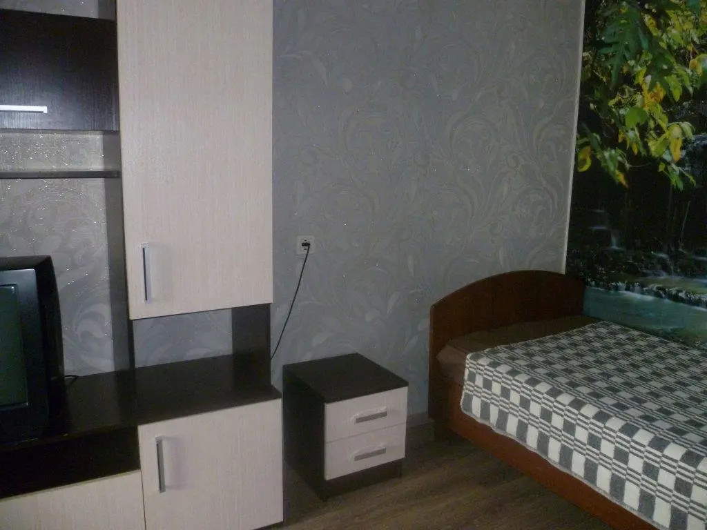 Новосибирск: Na Kryilova 64 Apartments