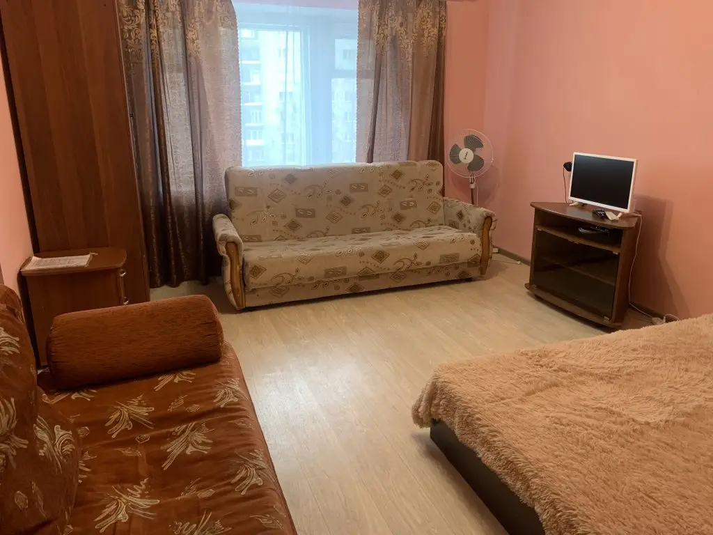Новосибирск: Апартаменты на Крылова 64А