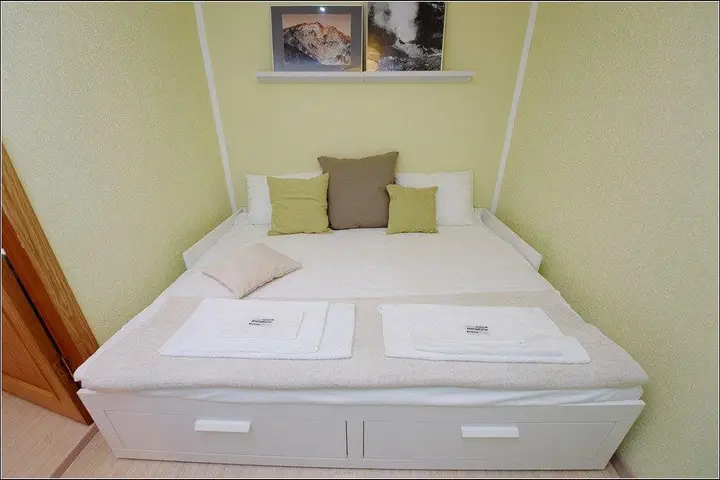 Петропавловск-Камчатский: Na Maksutova Apartment