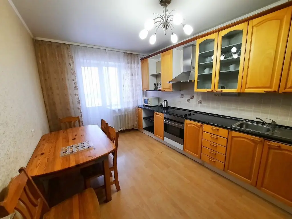Уфа: Квартира на Мингажева 140