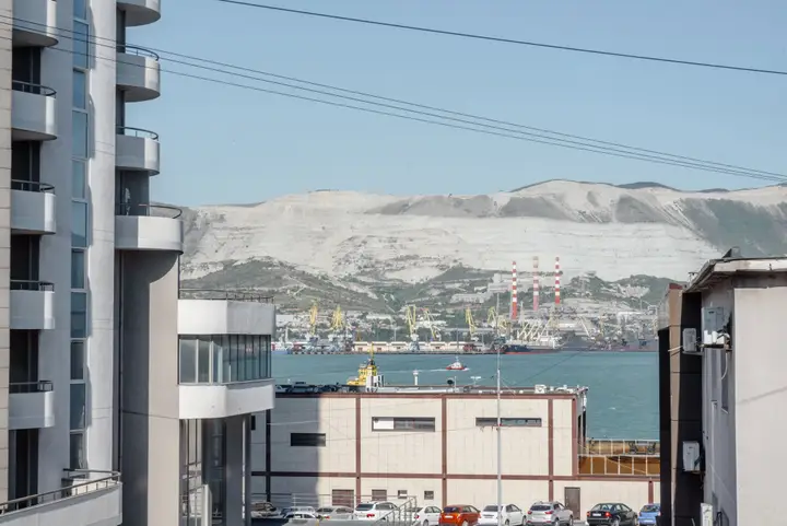 Новороссийск: Апартаменты в центре с видом на море от LetoApart