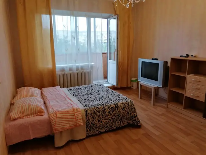 Екатеринбург: Апартаменты на Серафимы Дерябиной 30